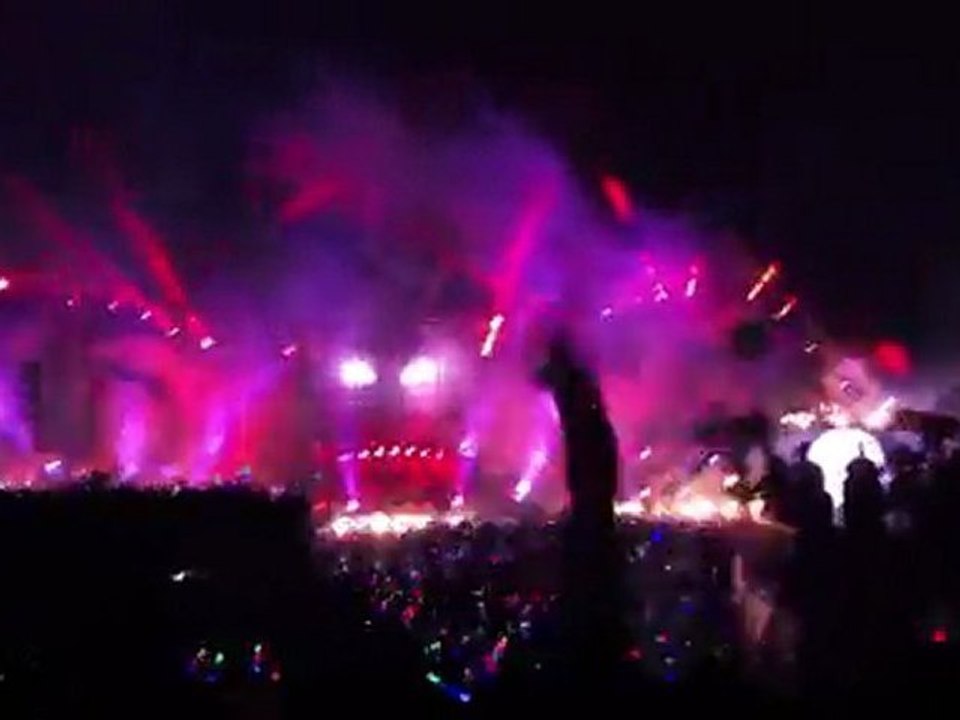 Swedish House Mafia - Save the World @ TomorrowLand