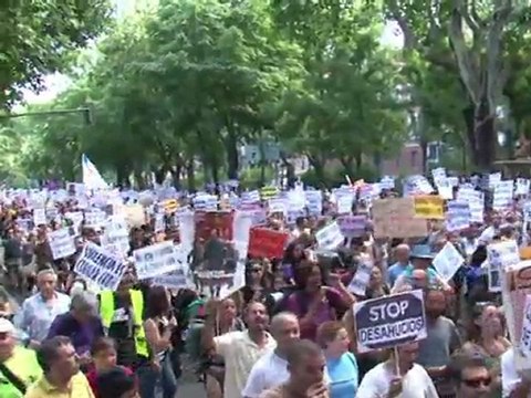 Miles de indignados se manifiestan en Madrid