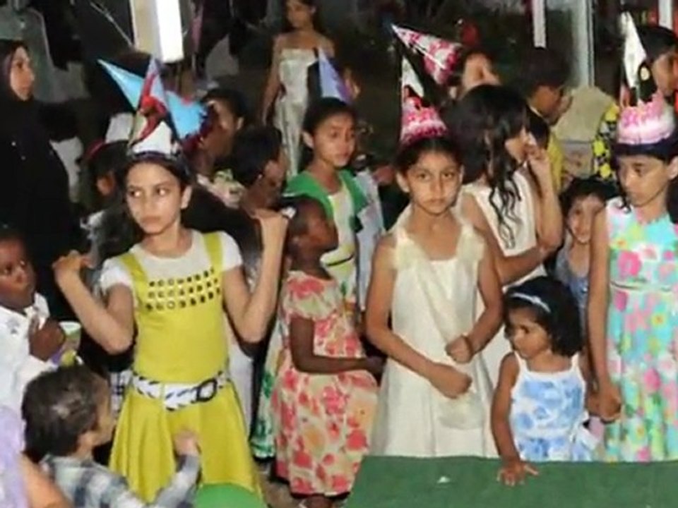 bombardement humanitaire en LIBYE