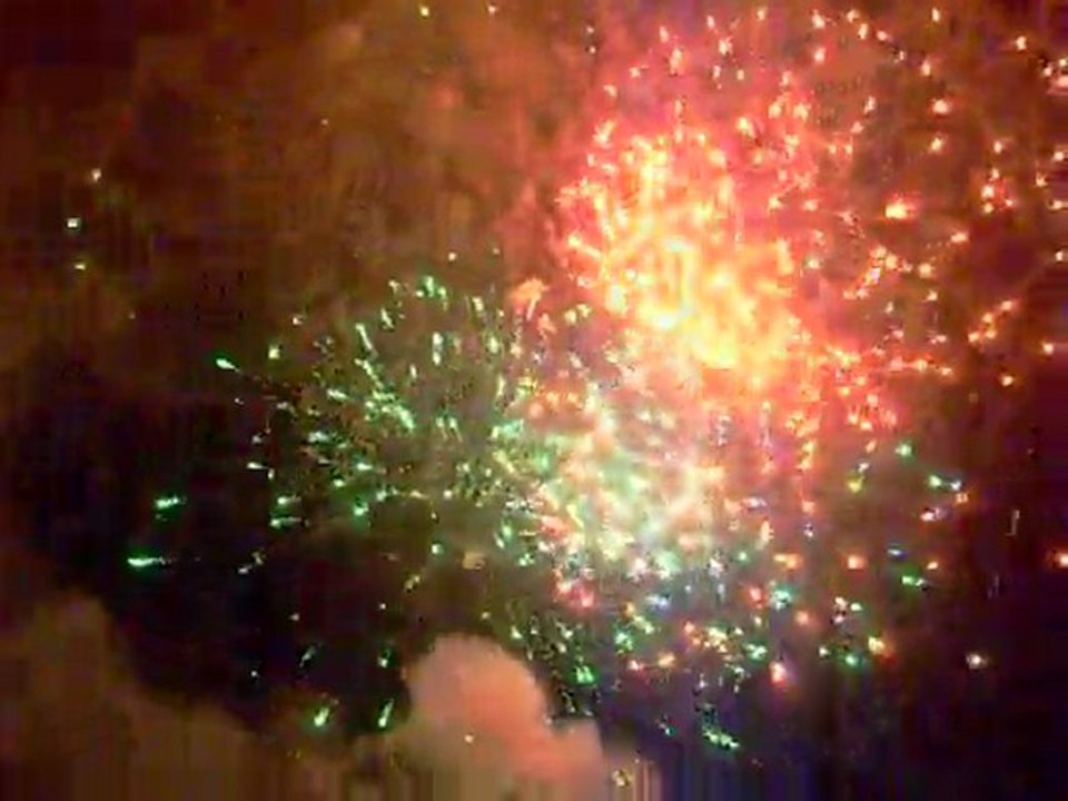 Berre L'Etang : Feu d'artifice du 14 juillet 2011 (2)