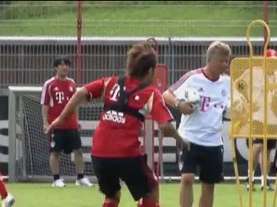 Bayern stellt Takashi Usami vor