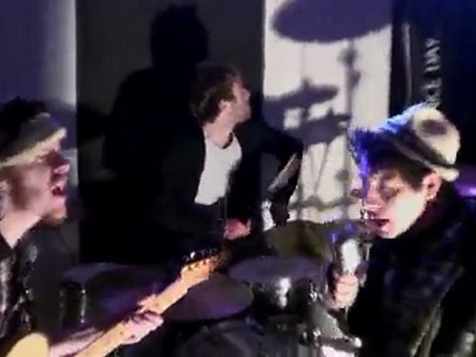 Cousin Avi (GBOB England 2009 winner) - Polly