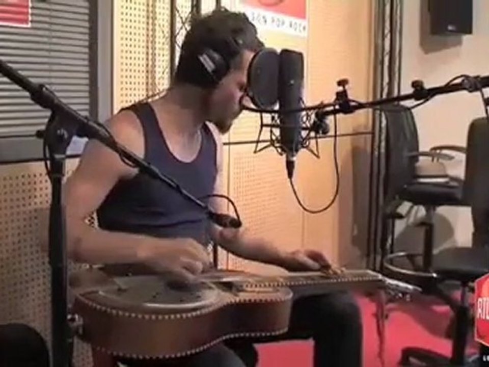 John Butler Trio - session acoustique RTL2 (http://www.rtl2.fr/videos) - Trio One Way Road Get up Stand Up Daniella Mystery Man Close To You