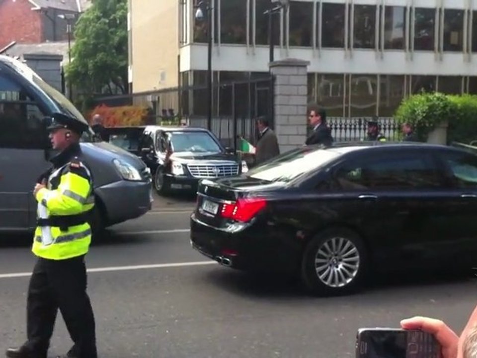President Obama's Limo Gets Stuck In Ireland