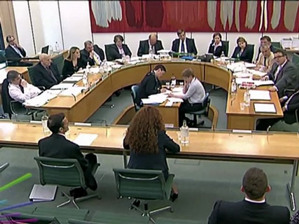 Rupert Murdoch denies responsibility for 'fiasco'