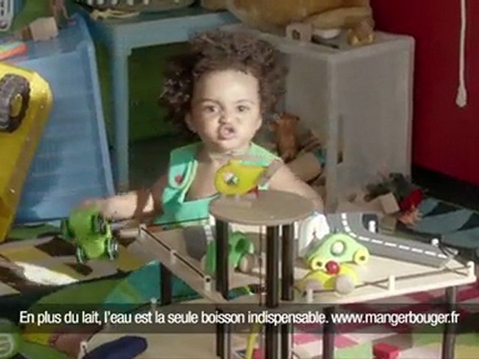 Nouvelle pub Bledina : Une femme ne naît pas mère, elle le devient 1