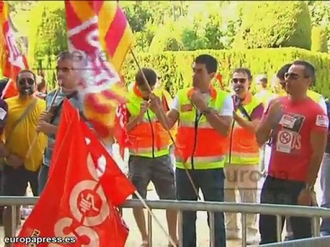 Trabajadores del transporte sanitario se concentran en el Pa