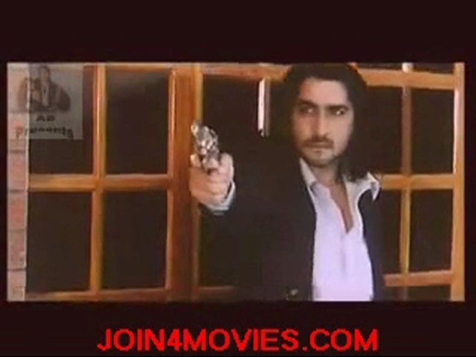 Qaidi 2002_clip2