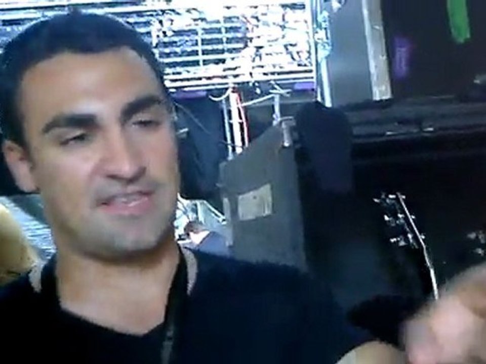 Bon Jovi Backstage Tour Athens 2011 - Η κιθάρα του Jon Bon Jovi