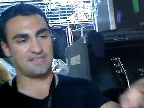 Bon Jovi Backstage Tour Athens 2011 - Η κιθάρα του Jon Bon Jovi