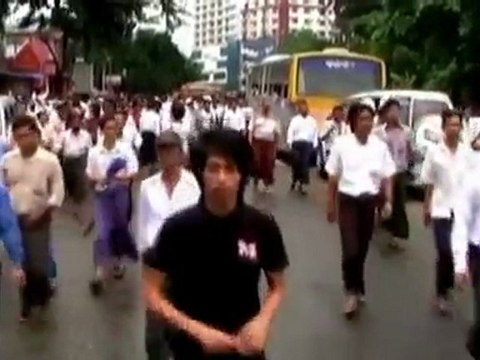 Aung San Suu Kyi marks Martyr's Day in Myanmar