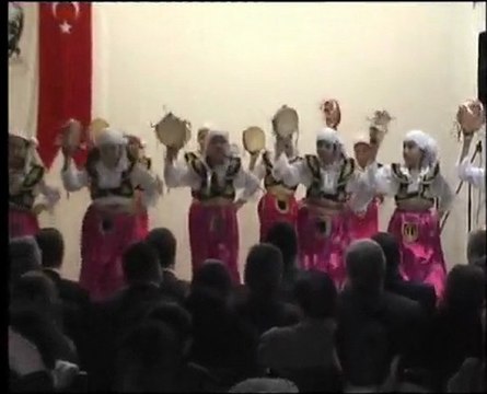 Rami İlköğretim Okulu Halk Oyunları Ekibi Üsküp Yöresi Oyunu