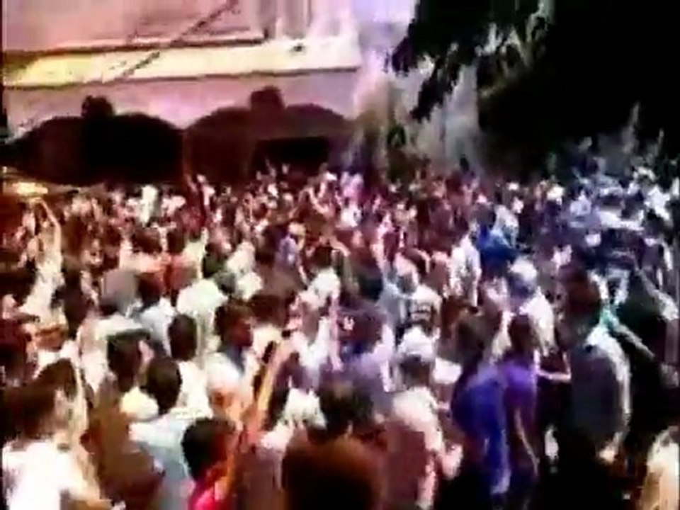 Funerals in Syria for victims of government crackdown