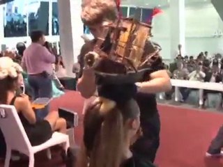 İLGİNÇ SAÇ MODELLERİ