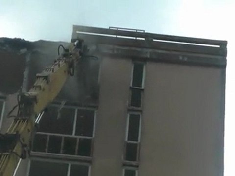 Fourmies : la tour Plein Ciel et la Fontaine Rouge démolies