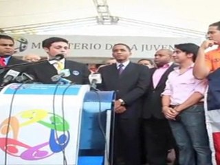 Cinco estudiantes dominicanos superan el récord Guinness de lectura