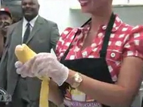 Amber Rose Shakes her Milkshake @ Millions of Milkshakes