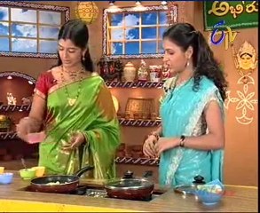 Descargar video: Etv Abhiruchi-Pindi Vantalu,Urinche Vanta,Good food,Sweet Snacks - 01