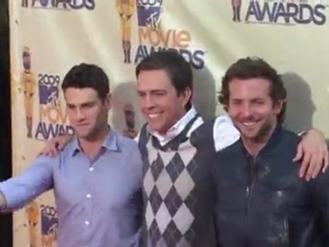 Scarlett Johansson Dating Justin Bartha?