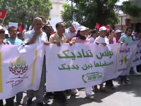 Tunisians demonstrate for peaceful elections