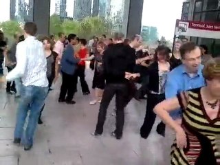 rock à la Défense avec chatswing,été2011,au manège et la sculpture de Calder-Miro