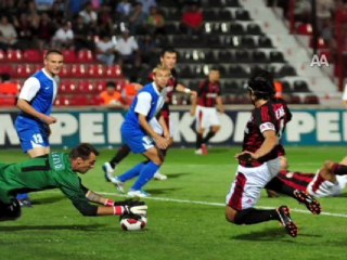 KIRMIZI-SİYAHLILAR TUR ATLADI