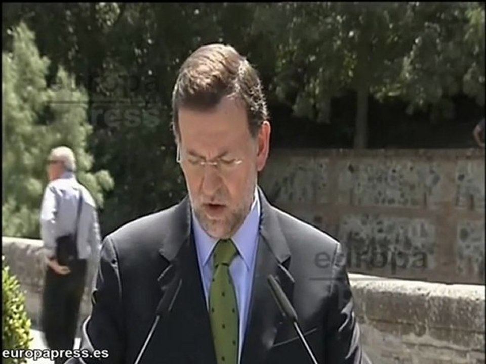 Rajoy alaba la "difícil decisión" de Camps