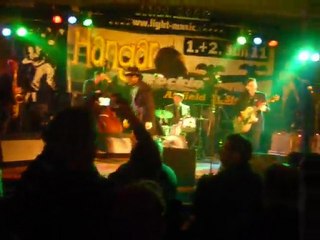 VOOLA & THE JAYHAWKS(Angleterre)