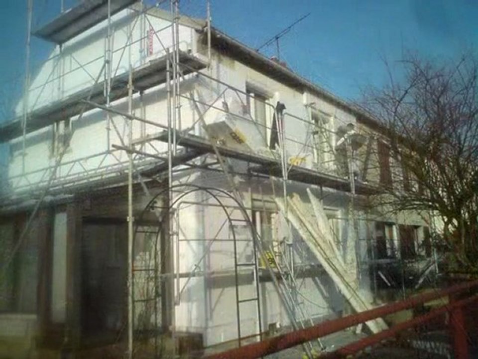 Ravalement par  isolation thermique extérieure à Beaumont sur Oise par l'entreprise inter-facades