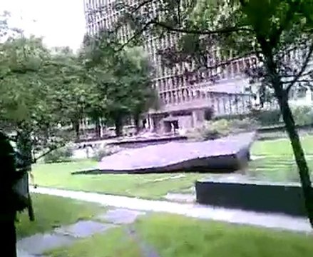 Explosion : des Norvégiens hagards après l'explosion