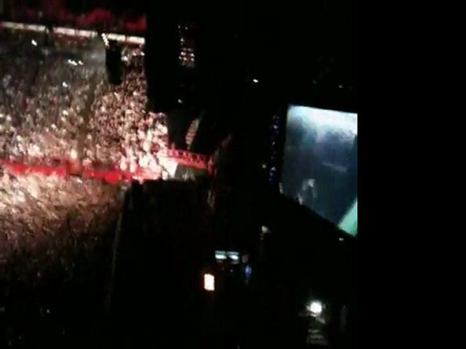 Moutier à Bercy le 28 juin 2011, Concert d'Iron Maiden, The evil that men do