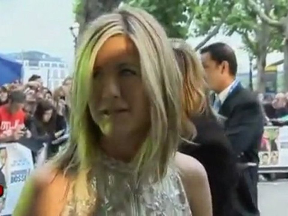 Jennifer Aniston - "Horrible Bosses" Premiere - London - Jul 20, 2011 - AP