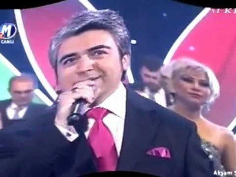 Alp Arslan-Ömrümce hep adım adım her yerde seni aradım.HD