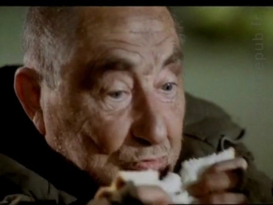 Charity fail: Marmite fail with street bum
