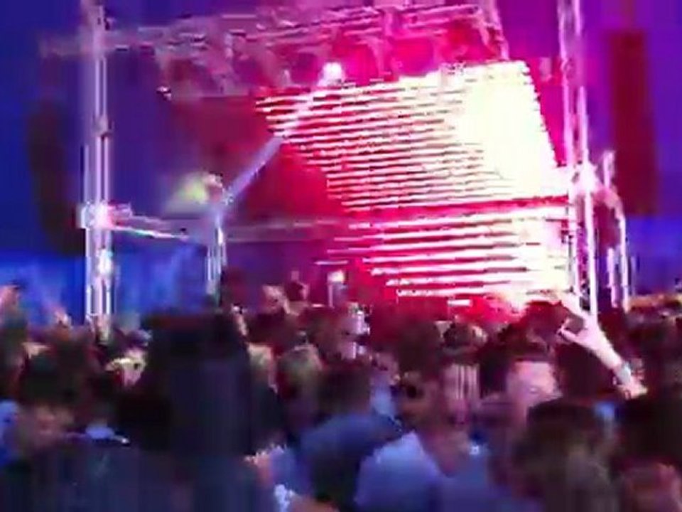 DUFIRE SEA OF LOVE 2011