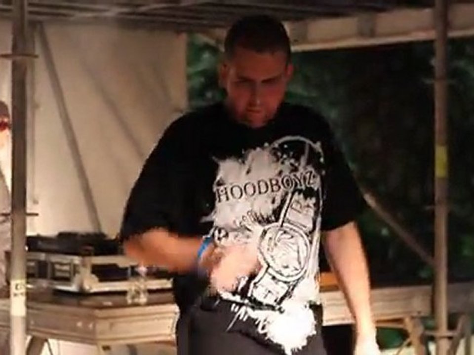 Maj Trafyk (2011) Concert de Fdy Phenomen au 6B / live gun dans ta gueule + Bonhomme de neige