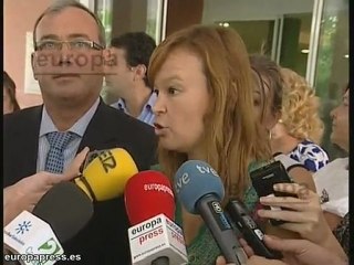 Pajín lamenta las "alabanzas" del PP a Camps