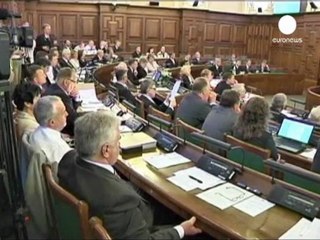 La Lettonie veut en finir avec la corruption et dissout...