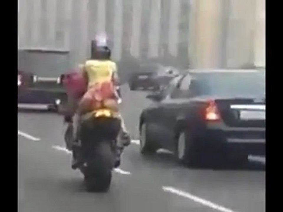 moto string