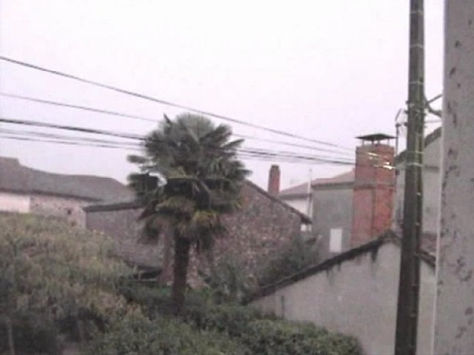 orage violent foudre sur ALBI le 12 juillet 2011