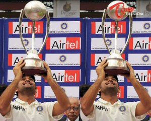 Leading Lion Dhoni Roars to get World Cup