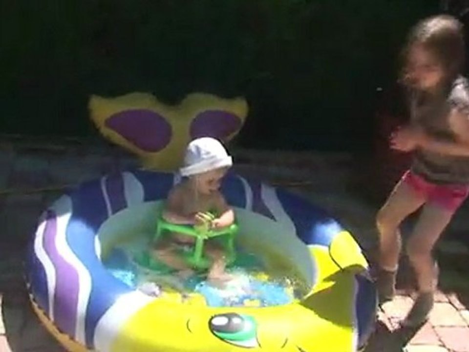 les frangines  ont piscine