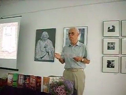 Lansare de carte-Valentina BECART-prezinta Mihai PASTRAGUS