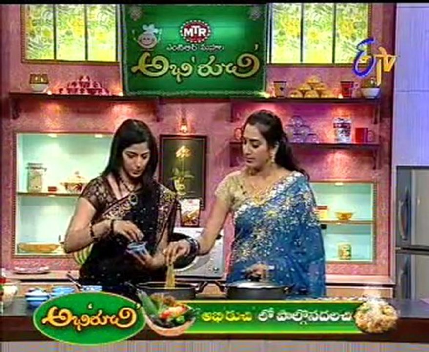 Abhiruchi with Actress Nishanthi - Thengai Sadam, Rasbhari Kofta & Apple Broccoli Salad - 01