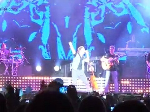 David Bisbal Gira Sin Mirar atras en directo VLC