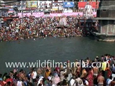 Kumbh Mela Hindus Devout