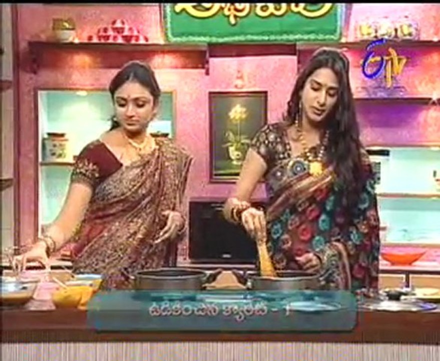 Abhiruchi with Artist Waheeda - Mukkala Pulusu, Corn Capsicum Masala & Carrot Salad - 01