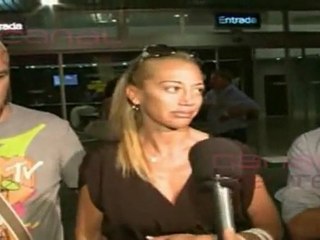 Belén Esteban habla en la puerta del tanatorio