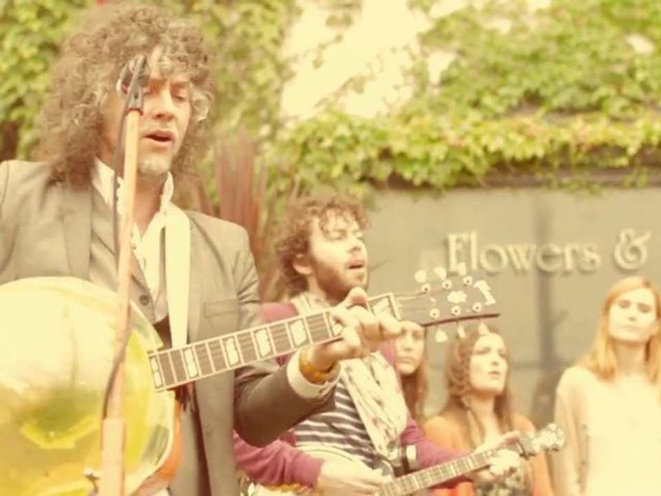 The Flaming Lips with Edward Sharpe and the Magnetic Zeros - Do You Realize (Live)