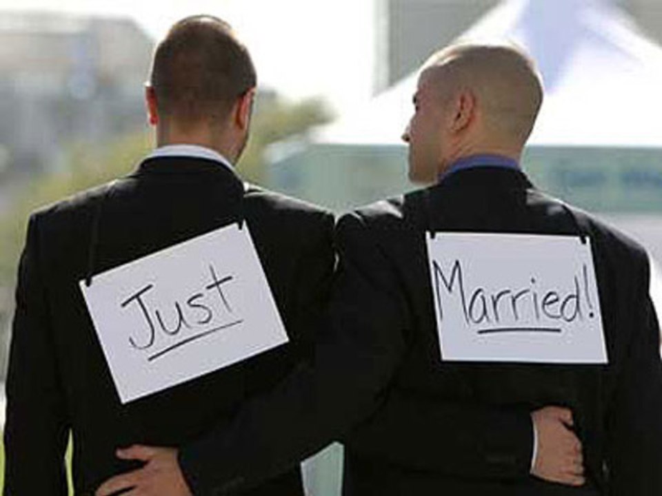 Le mariage homosexuel entre en vigueur à... - no comment